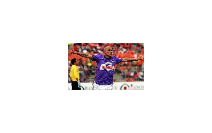 Los dirigentes del Monterrey quieren u$s 20 millones por Suazo.
