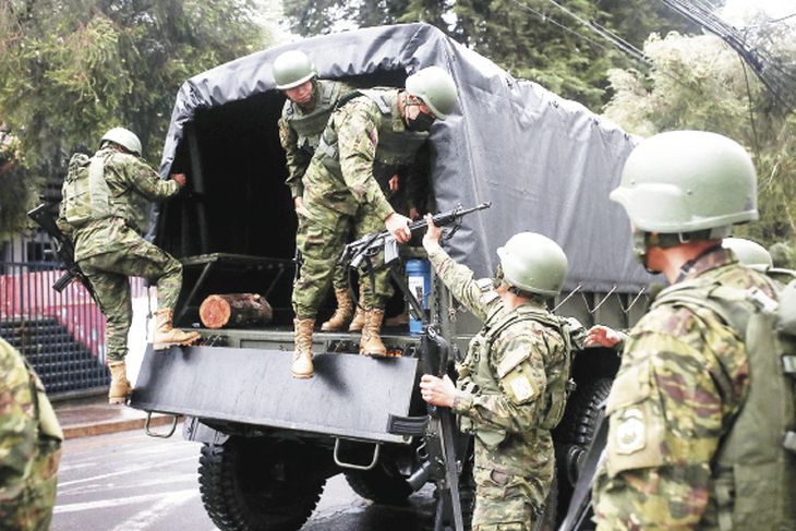 The reforms called by President Noboa seek to promote the participation of the armed forces in the fight against drug trafficking. The reforms called by President Noboa seek to promote the participation of the armed forces in the fight against drug trafficking.