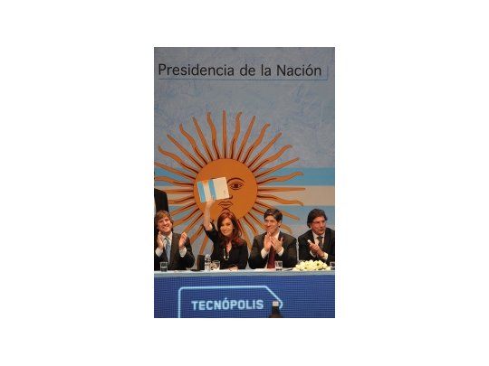 Cristina de Kirchner junto el vicepresidente, Amado Boudou, el jefe de Gabinete, Juan Abal Medina y el ministro de Educación, Alberto Sileoni.