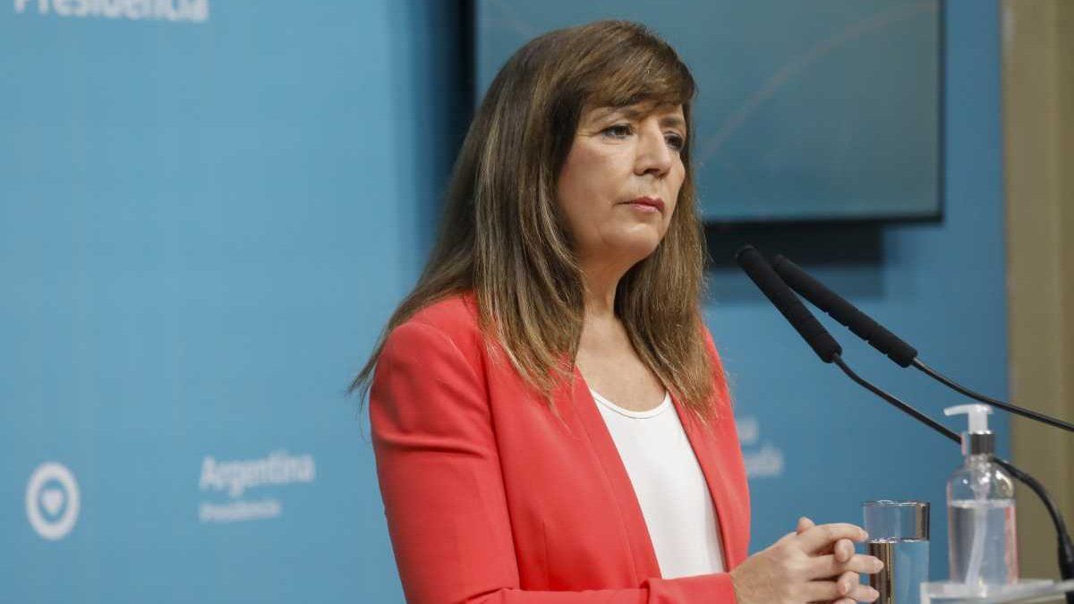 Cerruti arremetió contra la oposición por el avión venezolano-iraní: "Cuánta bajeza usar a los muertos de los atentados"