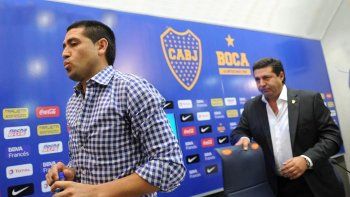 Angelici apunt&oacute; contra Riquelme.