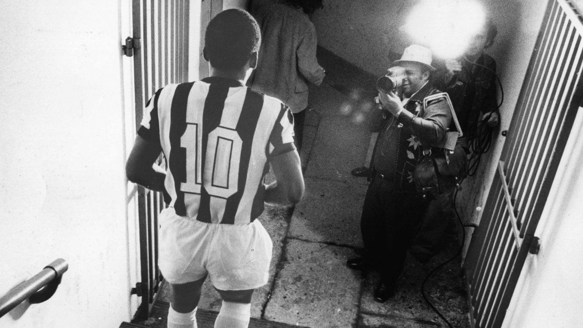 Pelé’s impressive career in pictures Pelé’s impressive career in pictures
