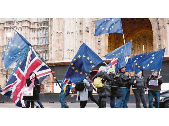 posturas enfrentadas. Los defensores de un Reino Unido dueño de todas sus potestades chocan con quienes sostienen que la Unión Europea es, tras décadas de integración, el mejor ámbito para el futuro del país.