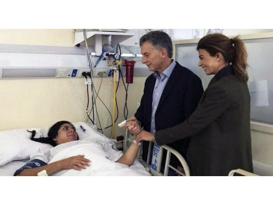 Macri visitó en la clínica a la policía baleada en la comisaría de San Justo