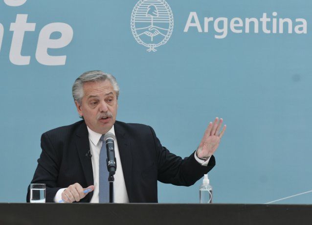 Alberto Fernández apuntó contra el campo por la suba del dólar y advirtió: No me van a torcer el brazo. Alberto Fernández apuntó contra el campo por la suba del dólar y advirtió: No me van a torcer el brazo.