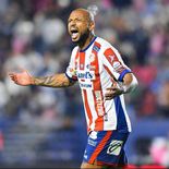 Joao Pedro, delantero de Atlético San Luis, se quedó por segundo torneo consecutivo como campeón de goleo de la Liga MX. Superó a la Hormiga Armando González, de Chivas. Joao Pedro, delantero de Atlético San Luis, se quedó por segundo torneo consecutivo como campeón de goleo de la Liga MX. Superó a la Hormiga Armando González, de Chivas.