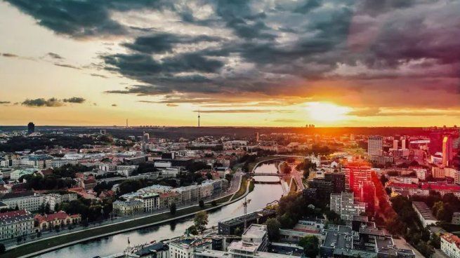 Un país europeo promueve el empleo inmigrante con salarios superiores a los 5.000 euros.