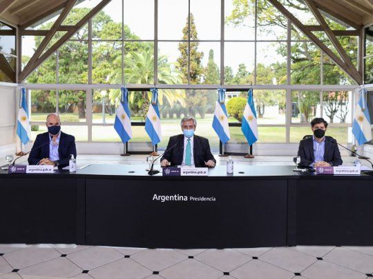 El presidente Alberto Fernández encabezó los anuncios de la nueva cuarentena en la Quinta de Olivos.