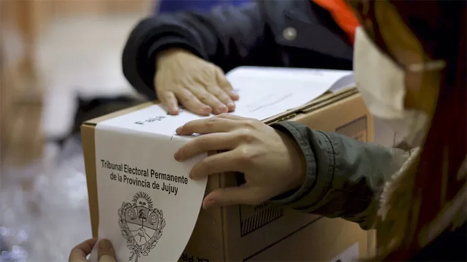 Los jujeños votarán este domingo con la tradicional boleta de papel.