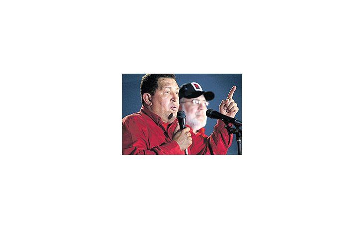 Complicado enlas encuestas,Hugo Chávezusa un lenguajecada vezmás agresivohacia laoposición en lacampaña paralas eleccionesregionales deldomingo 23.Las encuestasauguranalgunasderrotasdolorosas parael oficialismoen Venezuela.