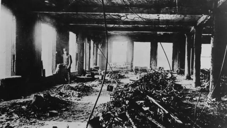 El devastador incendio que terminó con la vida de 129 mujeres trabajadoras.