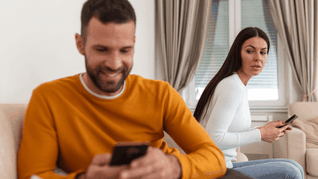 La confianza es uno de los pilares fundamentales en las relaciones. La confianza es uno de los pilares fundamentales en las relaciones.