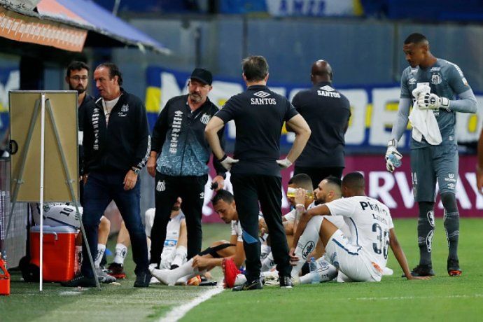 Escándalo: Santos jugó con dos positivos de coronavirus y Boca pide los puntos en Conmebol
