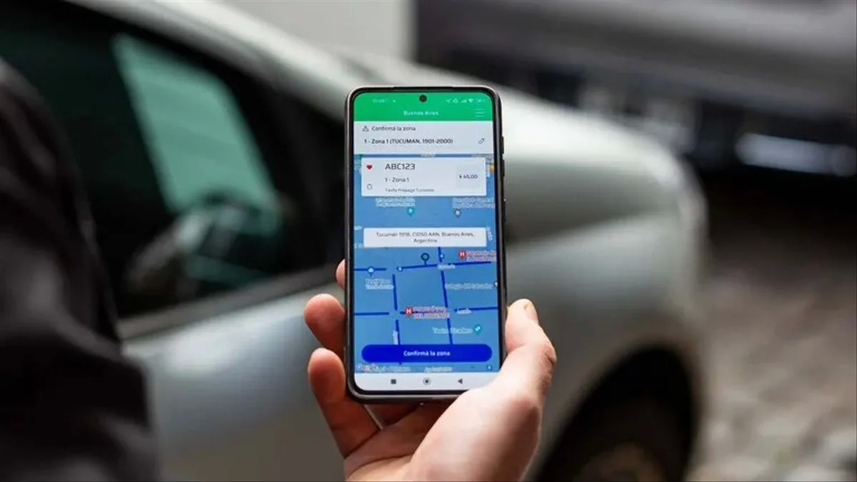 They denounce that the City accesses personal information through Blinkay