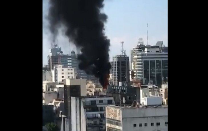 Incendio en Microcentro: evacuaron un edificio en remodelación del PAMI