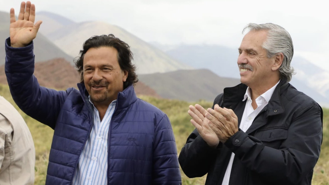 El gobernador reelecto de Salta, Gustavo Sáenz, y el presidente Alberto Fernández.&nbsp;