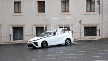 Sedán Toyota Mirai, el actual papamóvil&nbsp;