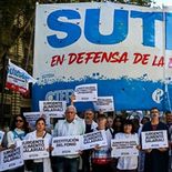 Suteba encabezó una la marcha hacia el Congreso. Suteba encabezó una la marcha hacia el Congreso.