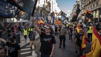 espana: el gobierno denunciara en la justicia la manifestacion homofoba y racista en madrid
