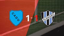 def. unidos y almagro se repartieron los puntos en un 1 a 1
