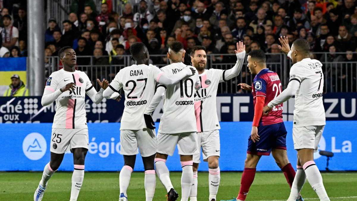 PSG thrashed Clermont with a Messi who showed himself again as a great assister