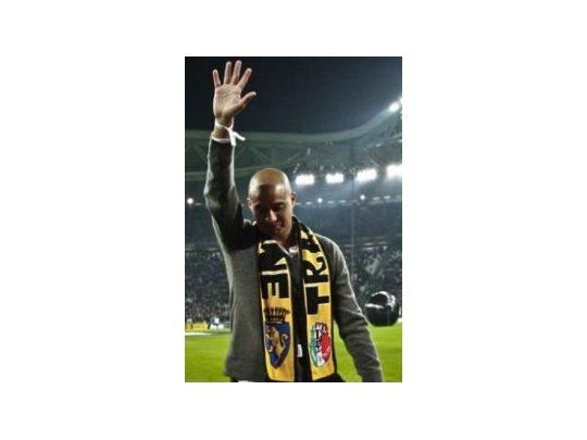 Trezeguet agradece, emocionado, el cariño de la gente.