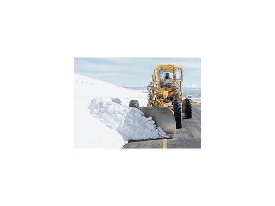 Las tormentas de nieve causaron serios inconvenientes y cortes de rutas en varias regiones del país.