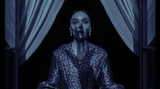 Con un elenco estelar, la remake de la icónica película de terror ya está disponible en HBO Max.