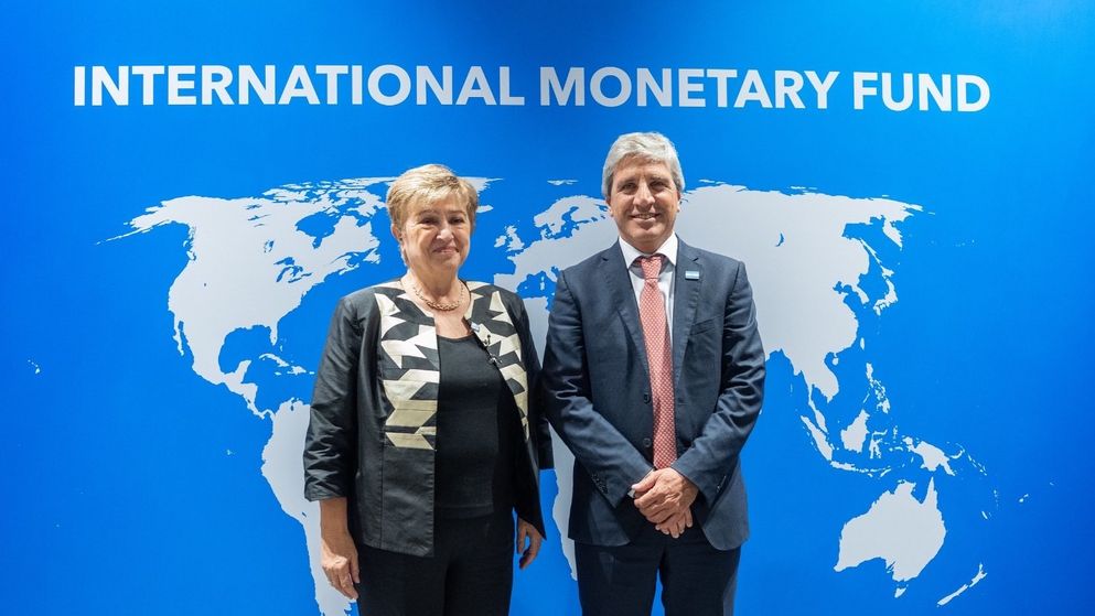 La jefa del FMI, Kristalina Georgieva, y el ministro Luis Caputo avanzaron en la aprobación de los números del primer semestre.
