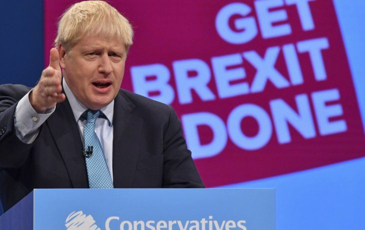 El sábado, los diputados aprobaron una enmienda para que el acuerdo que alcancen Johnson y Bruselas para el brexit no sea avalado hasta que se adopte la legislación para implementarlo,&nbsp;
