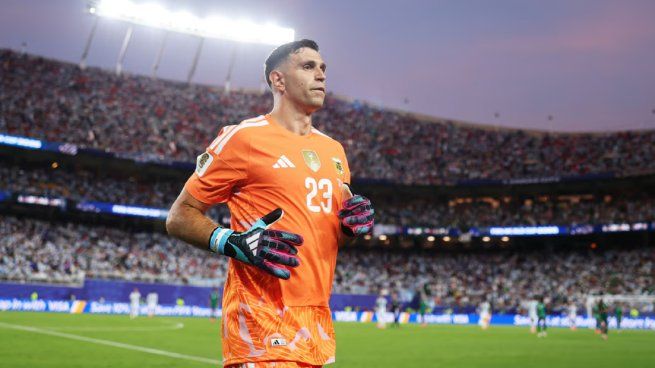 El récord histórico que puede alcanzar Dibu Martínez con la Selección argentina