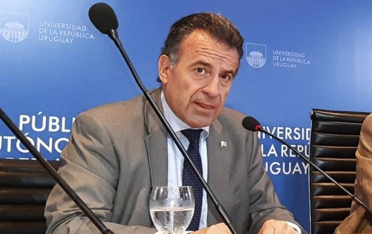 Salinasexplicó que los nuevos contagios se registraron a raíz de fiestas, pijamadas,asados y partidos de fútbol.