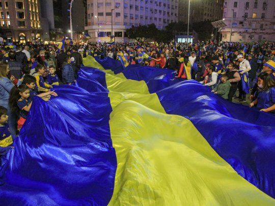 Los hinchas de Boca festejaron el nuevo título en el Obelisco de Buenos Aires.