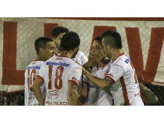 Huracán superó con lo justo a Vélez en el cierre de la fecha