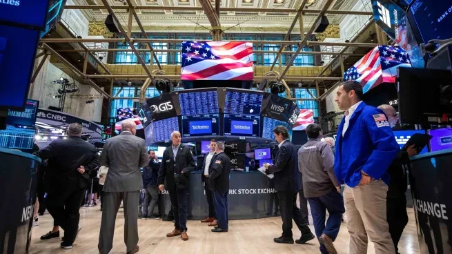 El índice Dow Jones sube un 0,1%, mientras que el tecnológico Nasdaq y el índice ampliado S&P 500 se mantienen prácticamente sin variaciones.