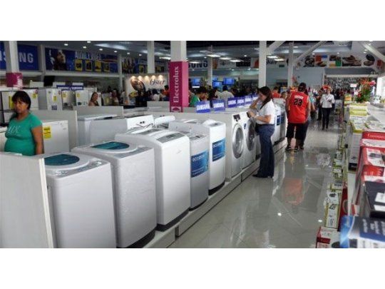 Los Precios transparentes debutaron con subas de más de 70% para compras en cuotas