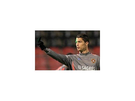 Ronaldo no soportó más a los fanáticos de Messi.