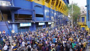 Miles de hinchas y equipos de Primera despidieron a Miguel Ángel Russo en la Bombonera