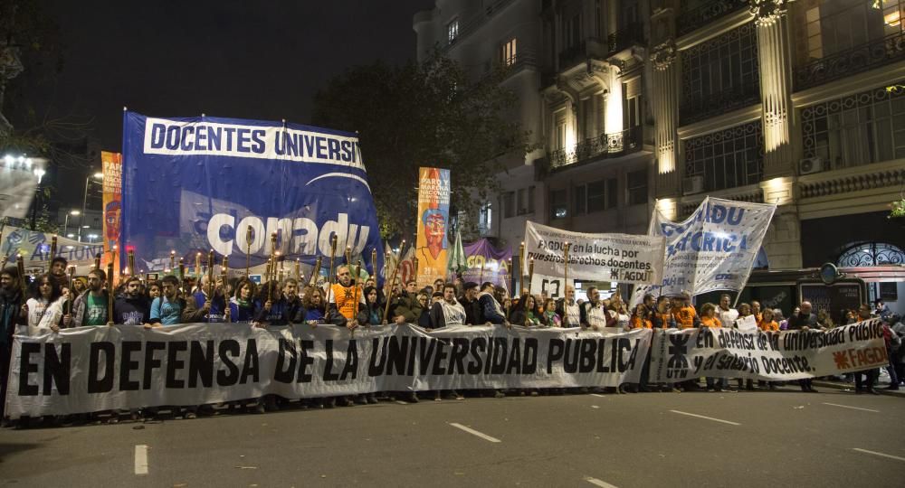 Los docentes realizarán el jueves 17 y los lunes 21 y 22 de octubre.