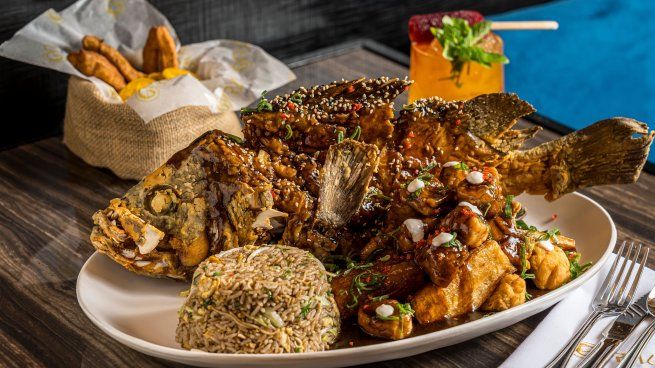 Grau Cebichería, un restaurante que invita a vivir una travesía culinaria inspirada en la costa del Perú. 