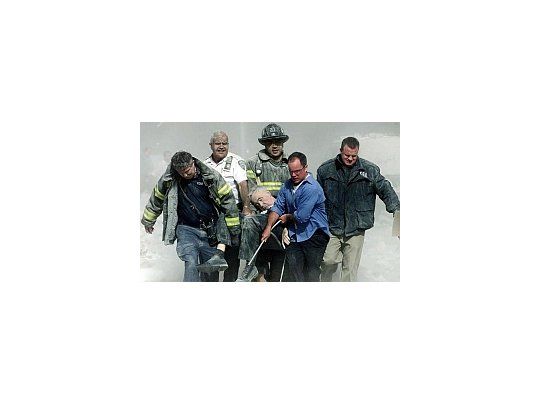 Miles de bomberos, policías y otros rescatistas, así como trabajadores de limpieza, contrajeron problemas respiratorios