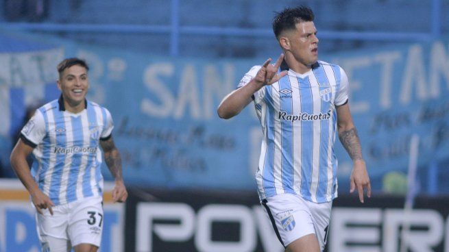 Se ilusiona. Atlético Tucumán derrotó a Talleres y está a un paso de la clasificación a la Copa Sudamericana. 