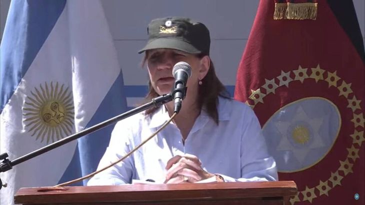 Patricia Bullrich durante su discurso en Aguas Blancas, en la frontera con Bolivia.