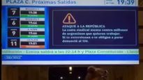 La casta sindical atenta contra millones de argentinos que quieren trabajar, el mensaje exhibido en las terminales de tren.
