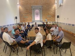 Participantes del encuentro del MONAPY (Movimiento Nacional Pyme), en la Iglesia Santa Catalina. 