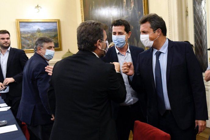 Reuniones: semanas atrás, De Pedro y Massa recibieron a los jefes de Bloque de Juntos por el Cambio.
