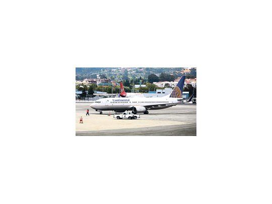 Continental Airlines perdió u$s 213 millones en el segundo trimestre. A sus competidoras United y Delta no les fue mejor.