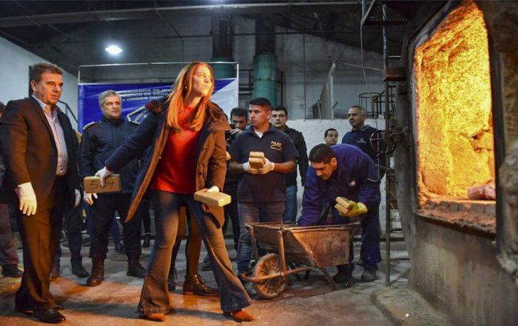 María Eugenia Vidal disparó contra los narcotraficantes.