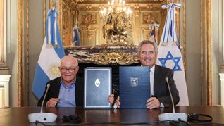 En la Cancillería, la Argentina e Israel firmaron un Memorándum de Entendimiento en materia de turismo. En la Cancillería, la Argentina e Israel firmaron un Memorándum de Entendimiento en materia de turismo.