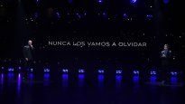 Abel Pintos y Nahuel Pennisi le pusieron voz al homenaje a los que ya no están.